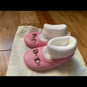 Gucci baby leather ballet flat with sock